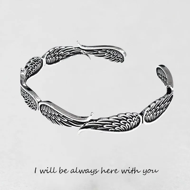 Luminagentle Angel Wings Bracelet &ndash; elegant travel accessory